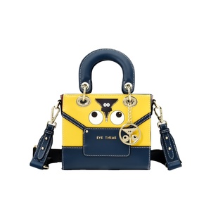 Bolso de mano de mujer con personaje de <span class=keywords><strong>Anime</strong></span> de dibujos animados, bolso cuadrado pequeño Retro a la moda, bolso cruzado de diseño 2659 # - Product Image 1