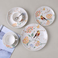 GXKC Assiettes en céramique avec bols en porcelaine, tasse à thé et soucoupe New Bone China Service de vaisselle avec motifs orientaux sûrs