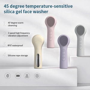 <span class=keywords><strong>Cepillo</strong></span> de limpieza <span class=keywords><strong>facial</strong></span> de silicona impermeable Depurador <span class=keywords><strong>facial</strong></span> recargable de limpieza profunda con calor y vibración - Product Image 3