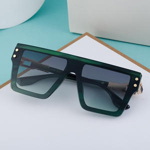 Lunettes de soleil polarisées pour hommes, monture carrée large, protection UV400, monture en PC, verres TAC, style conduite, protection solaire classe 2 - Product Image 1