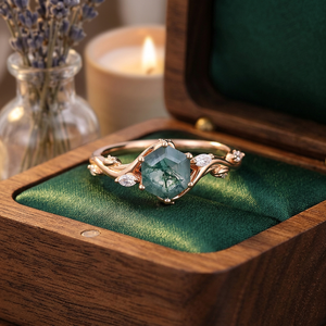 Bague de fiançailles vintage en moissanite taille hexagonale sertie à griffes, avec bande en argent S925 plaqué or rose et motif vigne taille marquise, pour mariée - Product Image 3