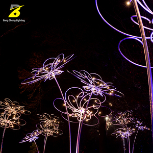 Sculpture florale LED personnalisable de grande taille - Lumière décorative extérieure programmable RVB pour centre commercial et complexe hôtelier - Product Image 5