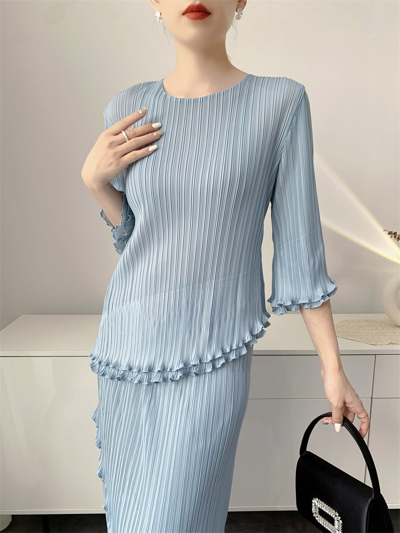 Light blue-top