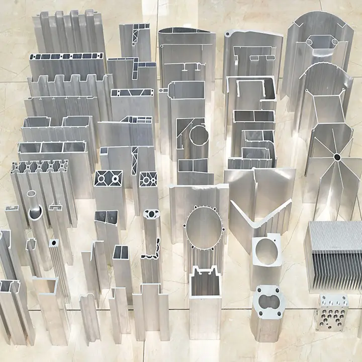 Fabricante chino de extrusión de aluminio Henan perfiles de extrusión de aluminio 6063 personalizados con superficie anodizada para aspas de ventilador.