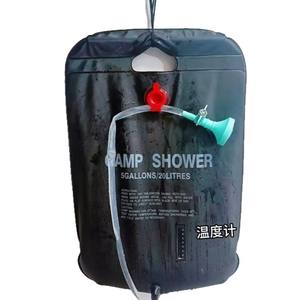 Sac de douche solaire extérieur 20L, bain d'eau chaude portable avec thermomètre pour le camping et la randonnée - Product Image 3