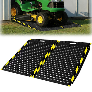 Rampe <span class=keywords><strong>de</strong></span> <span class=keywords><strong>garage</strong></span> JH-Mech 36" x 48" pour tondeuse autoportée, robuste, antidérapante, design perforé, 2 pièces, capacité 1500 lbs, en acier - Product Image 1