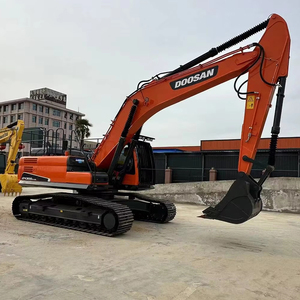 รถขุดตีนตะขาบ Doosan DX300LC สีแดง ระบบไฮดรอลิก กำลัง 202 กิโลวัตต์ ความจุบุ้งกี๋ 1.26 ลูกบาศก์เมตร ชิ้นส่วนนำเข้า - Product Image 3