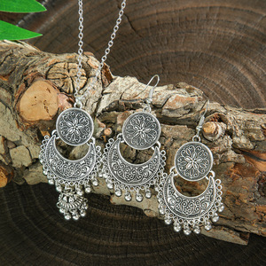 Ethnic <b>Silver</b> Plated <b>Necklace</b> And Earring <b>Set</b> Women's Floral Design Party Jewelry Alloy Fashion Jewelry <b>Sets</b> - Product Image 4