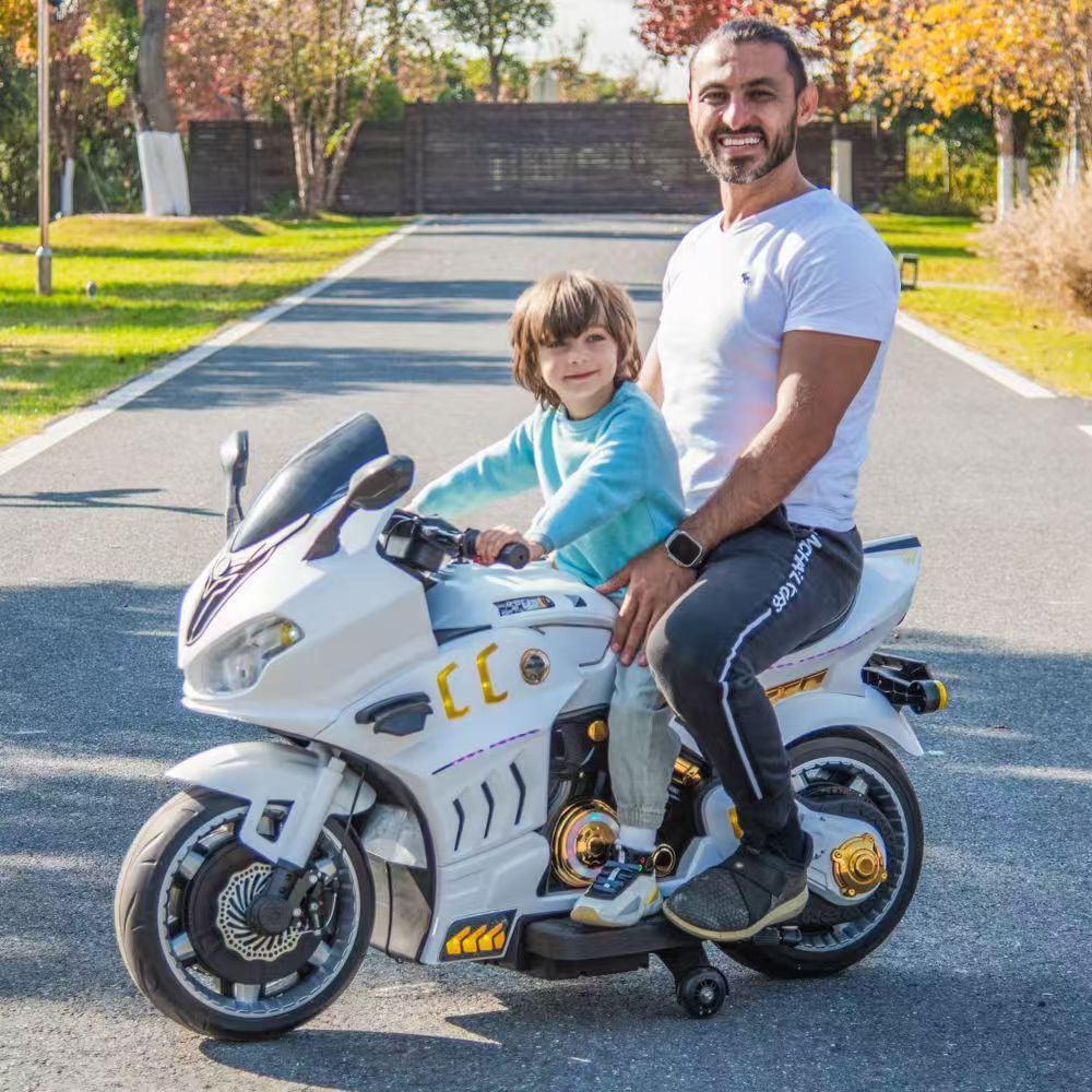 Лидер продаж, негабаритный Электрический мотоцикл для родителей и детей, перезаряжаемый Двухместный мотоцикл для взрослых и детей с радиоуправляемая и музыкальная машинка для семейного использования