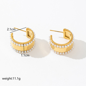 <span class=keywords><strong>Orecchini</strong></span> di Design con Perle d'Acqua Salata, Gioielli Placcati in Oro 18k, <span class=keywords><strong>Orecchini</strong></span> a Cerchio Larghi a Forma di C con Doppia Fila di Perle - Product Image 5