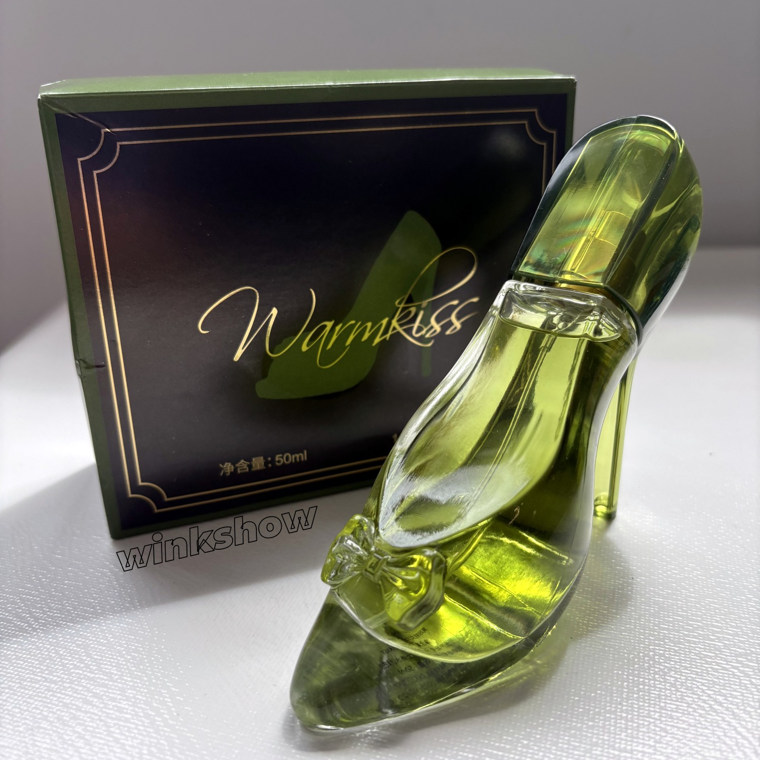 สีเขียว