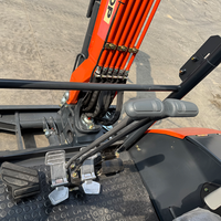 Mini-excavatrice VONTOP 2500 kg 5000 lbs utilisée pour le jardinage