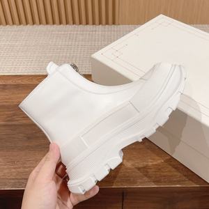 Calzado deportivo para mujer, moderno, duradero y cómodo, resistente a los olores, transpirable, antideslizante y de larga duración, hecho a medida. - Product Image 4