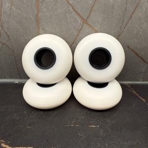 Ruote Inline Aggressive ad Alta Reattività 88A/90A in PU per Esterni 64*24mm, Leggere e Durevoli 85a di Alta Qualità per Pattini a Rotelle - Product Image 3