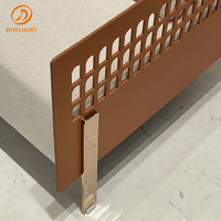 Italienischer Designer-Sessel aus hochwertigem Stoff, leichter Luxus-Einzelsessel für Esszimmer und Freizeit, schlichter, kreativer Loungesessel für das Wohnzimmer