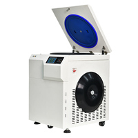 Centrifugeuse réfrigérée verticale à grande vitesse et haute capacité avec rotor angulaire et cuve pivotante