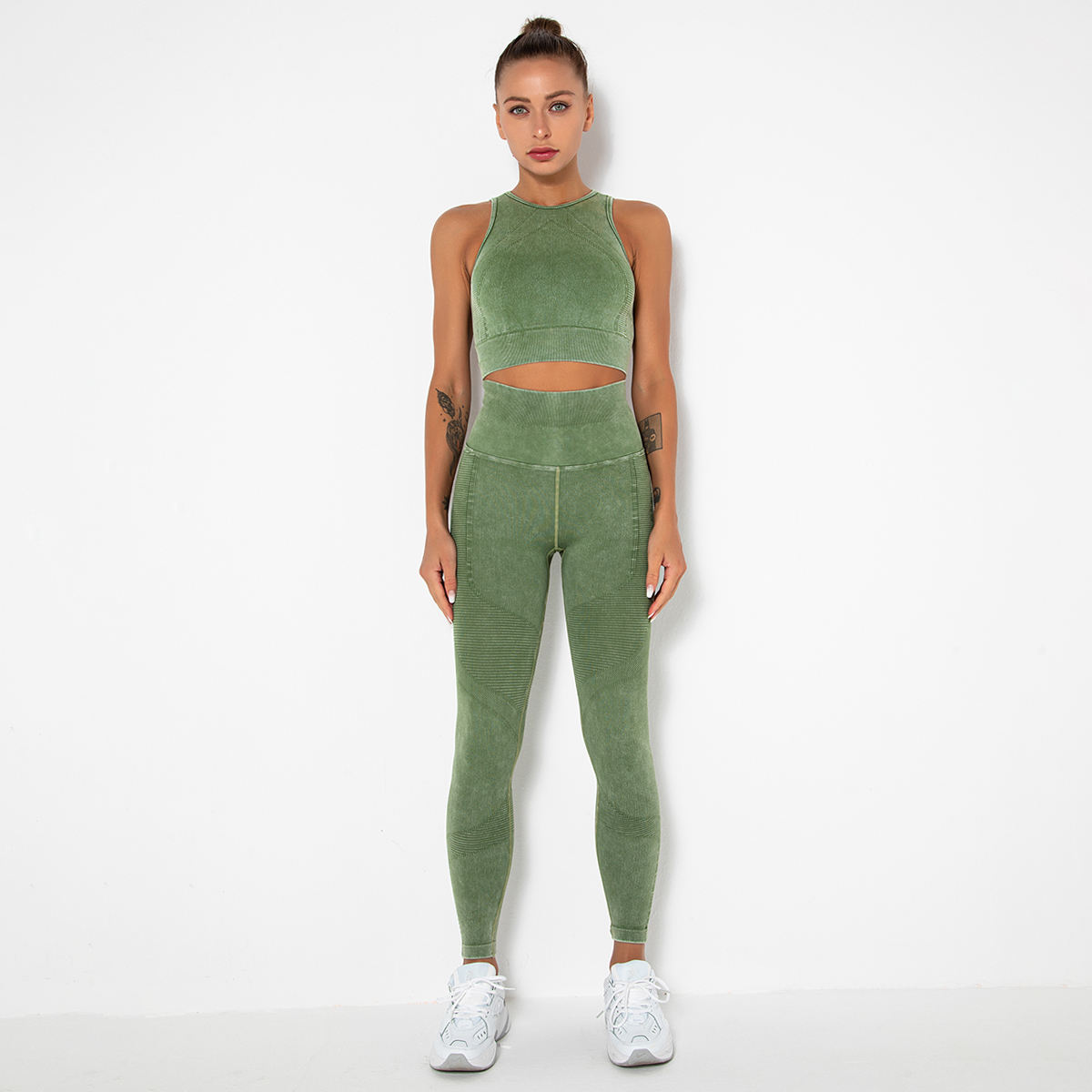 สีเขียว