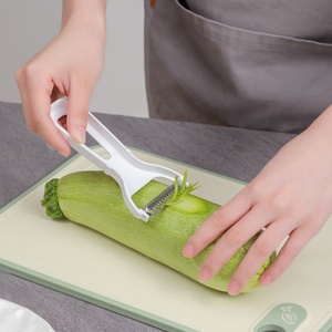 Râpe manuelle en plastique pour manioc, idéale pour couper et trancher les fruits et légumes – Nouveauté très demandée - Product Image 3