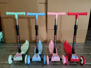 Trottinette pour enfants, trottinette à 3 roues avec roues lumineuses, pour enfants de 2 à 12 ans, hauteur réglable, pliable - Product Image 5