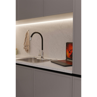 Ensemble d'armoires de cuisine modulaires classiques américaines, armoires modulaires personnalisées avec vitrine murale en verre pour appartement