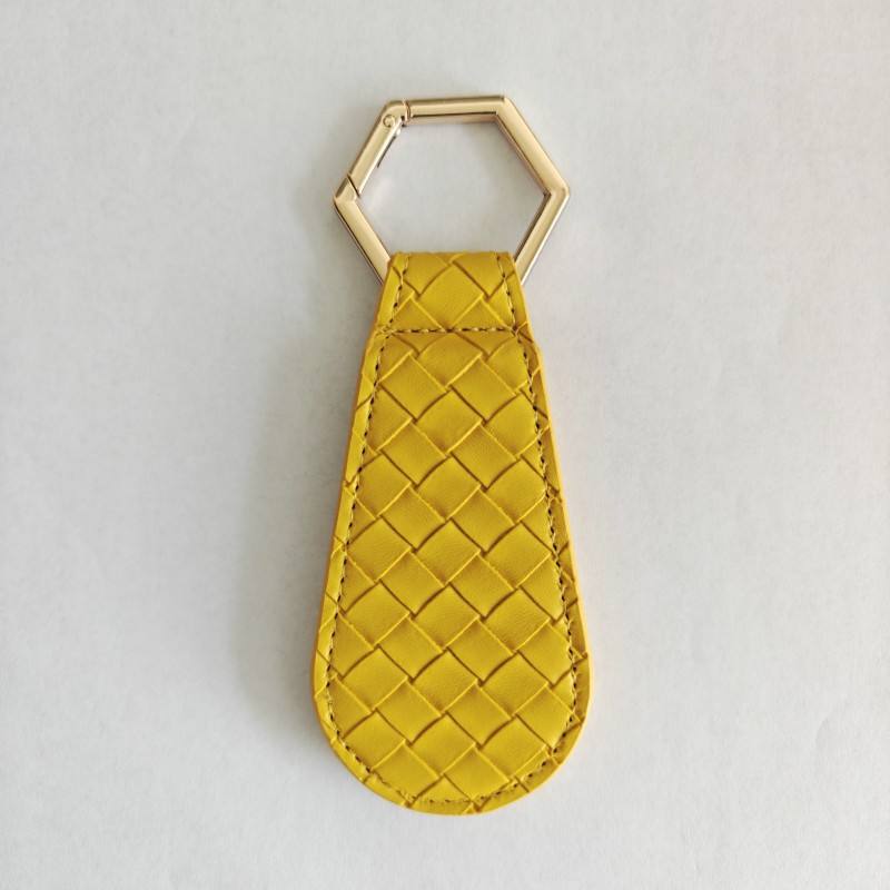 สีเหลือง