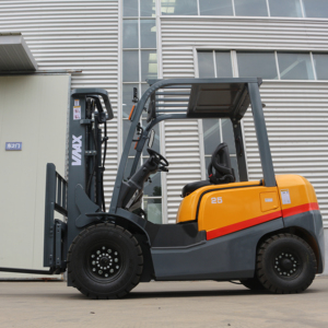 Hsllift 2025 Nieuwe Staat Diesel Heftruck <span class=keywords><strong>2</strong></span>.<span class=keywords><strong>5</strong></span> <span class=keywords><strong>Ton</strong></span> Capaciteit Met <span class=keywords><strong>Tcm</strong></span> Cabine & Epa Motor Met Staart Kraan-Hsllift Merk - Product Image 1