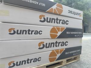 Rouleau d'autocollants en vinyle imprimable en PVC, brillant, mat, blanc, Eco solvant, vinyle auto-adhésif - Product Image 1