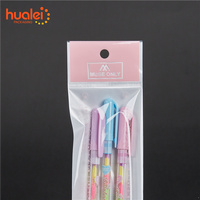 Sacs d'emballage personnalisés en film plastique perlé OPP recyclable avec trou de suspension, autocollants roses imprimés pour crayons, papeterie, lait et gelée