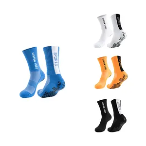 High Quality Custom Jacquard Logo Grip Socks Men'S Anti Slip Grip Soccer Socks