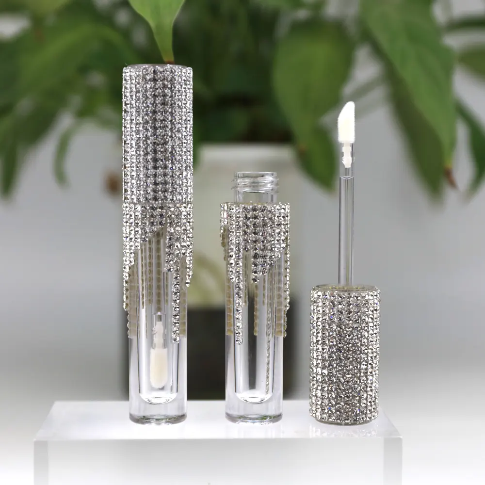 Fournisseurs d'emballages de tubes d'huile de brillant à lèvres liquide avec logo personnalisé en vrac par Diamond Shining Bling 2.4ml Enpty