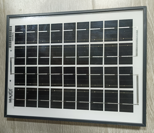 แผงโซลาร์เซลล์แบบโมโนคริสตัลไลน์ OEM ODM 5W 12V สำหรับใช้งานกลางแจ้ง กล้องวงจรปิด และระบบรักษาความปลอดภัย - Product Image 2