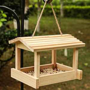 Grande mangeoire à oiseaux en bois suspendue mangeoire à oiseaux sauvages en bois naturel imperméable pour la décoration extérieure - Product Image 5