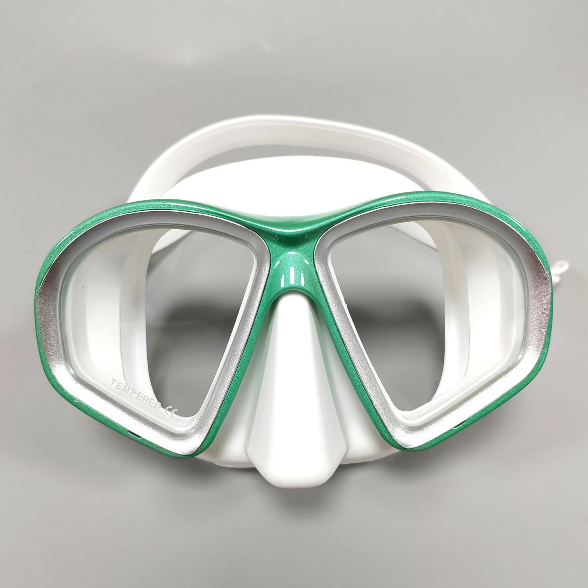 Spray green and white - free size