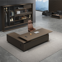 bureau de direction de luxe moderne en forme de L pour PDG, patron, manager
