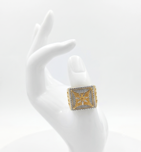 DIVYORO Bague de luxe plaquée or pour homme, bijou élégant et classique, léger (9g), idéal pour les occasions festives - Product Image 1