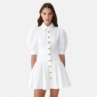 Nouvelle Robe Chemise Courte Femme en Popeline Blanche Élégante d'Été avec Manches Bouffantes, Boutons Dorés, Plissée Coupe Trapèze et Taille Cintrée Personnalisée