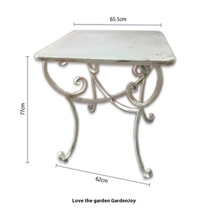 Ensemble vintage moderne de jardin en fer vieilli, table et chaise noires carrées avec dos de fleur de vigne, fournitures de jardinage - Product Image 2