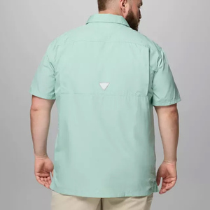 Sudadera con capucha personalizada Sun Custom, sublimada, de nailon y spandex de alta visibilidad, ligera, con botones, para pesca. - Product Image 3