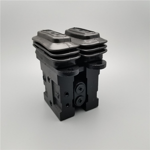 Педальный клапан для экскаваторов Doosan DH60, DH150, DH210, <span class=keywords><strong>DH220</strong></span>, DH258, DH300-<span class=keywords><strong>5</strong></span>, гидравлический клапан управления ходом с ножным управлением, в сборе - Product Image 3