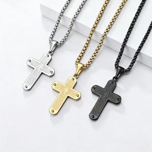 Collar de acero de titanio con cruz y versículos bíblicos de Yunnique, cruz simple chapada en oro, personalizado para uso diario. - Product Image 1