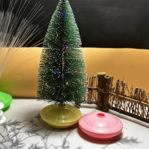Adorno de Escritorio de Árbol de Navidad de Plástico con Luces LED Brillantes, Hecho en China, Decoración para Regalo - Product Image 4