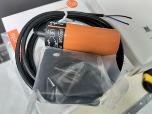 เซ็นเซอร์อินดักทีฟสแตนเลสสตีล Stock Ifm รุ่น Ib0026 สำหรับตรวจสอบอัตราการไหล PNP/NPN สำหรับระบบอัตโนมัติทางอุตสาหกรรม - Product Image 2