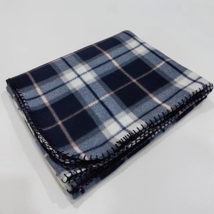 Couverture en polaire douce et confortable pour les voyages, 18 options de motifs, idéale comme couverture pour les genoux pour toutes les saisons - Product Image 5