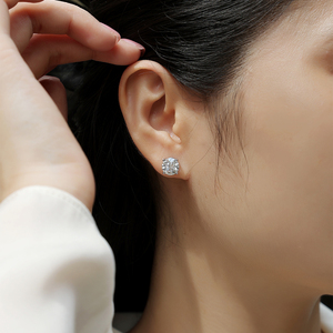 Cổ điển 4 prong kim cương <span class=keywords><strong>Stud</strong></span> Bông tai vàng trắng 925 Sterling Bạc Sparkly phòng thí nghiệm vvs moissanite tai <span class=keywords><strong>Stud</strong></span> 5mm 6.5mm 8mm cho Nam giới - Product Image 2