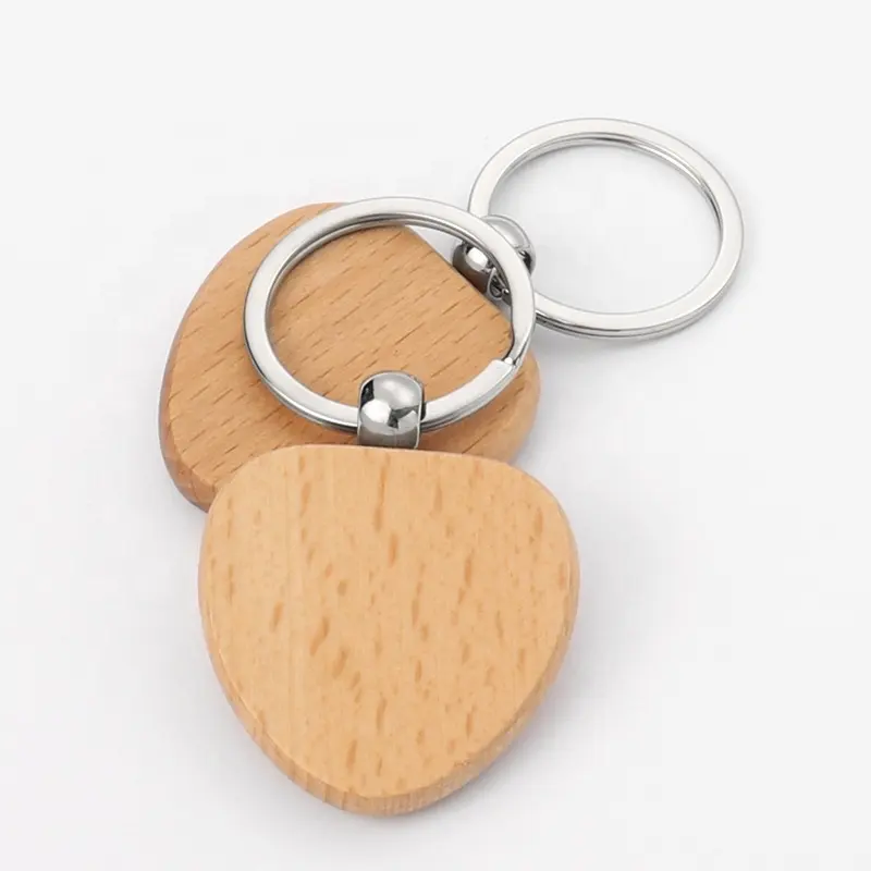 En blanco en forma de corazón clave llavero de madera artesanía de Co2 grabado láser