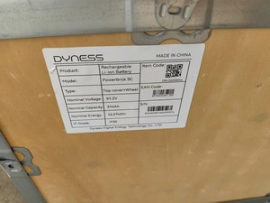 Batterie au lithium domestique Dynesss 16 kWh, décharge 1C, télécommande, PowerBrick SC Bank, stockage d'énergie à rendement élevé (ROI) - Product Image 2
