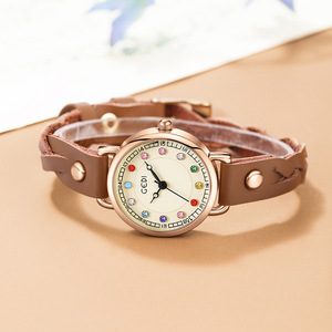 Nouvelle montre pour femme petite taille, style punk, bracelet tissé, design de niche, montre à quartz pour femme - Product Image 1