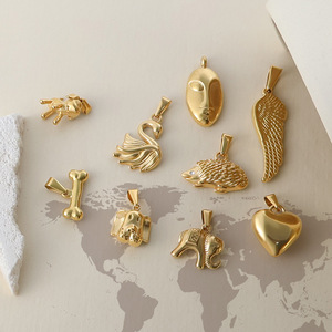 Encantadores Amuletos de Animales |   Colgantes de Acero Inoxidable Chapados en Oro PVD de 18K para Fabricación de Joyería DIY |   Perro, cisne, corazón, ala, hueso, erizo - Product Image 4