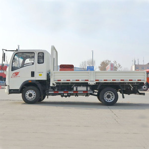 Camion à <span class=keywords><strong>benne</strong></span> basculante léger SINOTRUCK d'<span class=keywords><strong>occasion</strong></span> 4x2 5 tonnes - Product Image 4