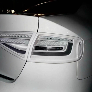 Fari Posteriori Trasparenti di Alta Qualità Fatti a Mano per <span class=keywords><strong>Audi</strong></span> <span class=keywords><strong>A4</strong></span> 2008-2021, Luci <span class=keywords><strong>LED</strong></span> con Sfondo Bianco, Fari Posteriori Modificati - Product Image 6